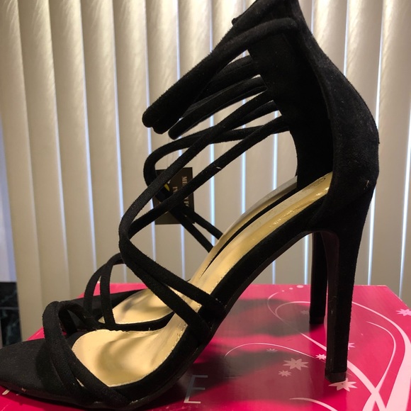 🌷Spring🌷 Black heels - Picture 3 of 8